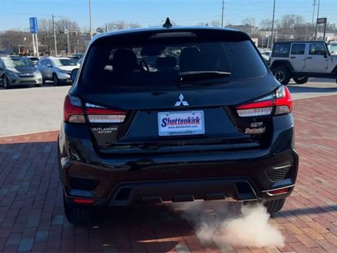Used 2022 Mitsubishi Outlander Sport LE image 2