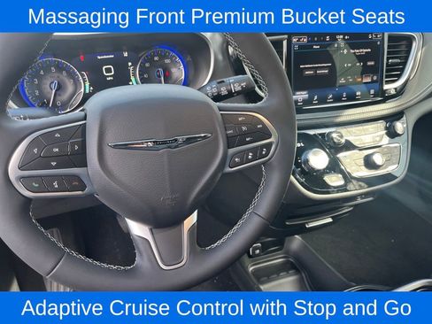 New 2026 Chrysler Pacifica Select image 10