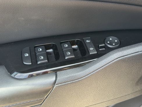 Used 2025 Kia Sportage EX FWD image 27