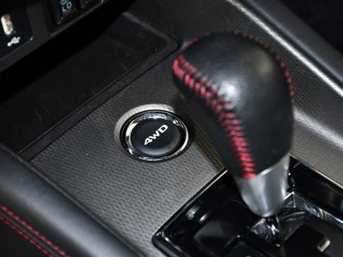 Used 2024 Mitsubishi Outlander Sport LE AWD/4WD image 30