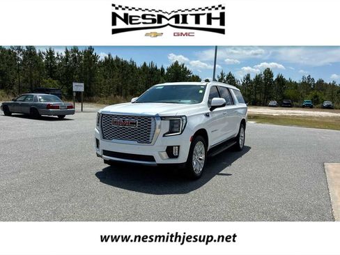 Used 2024 GMC Yukon XL Denali w/ Advanced Technology Package RWD image 1