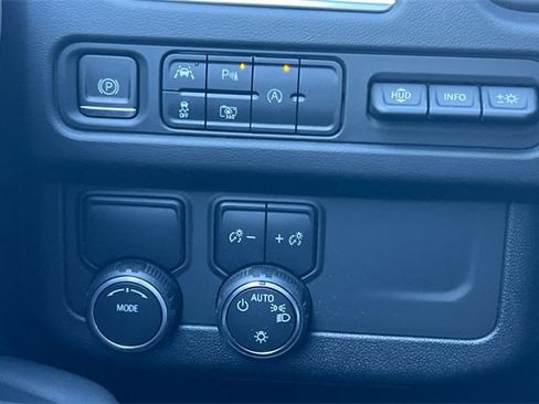 Used 2023 Chevrolet Tahoe Premier image 36