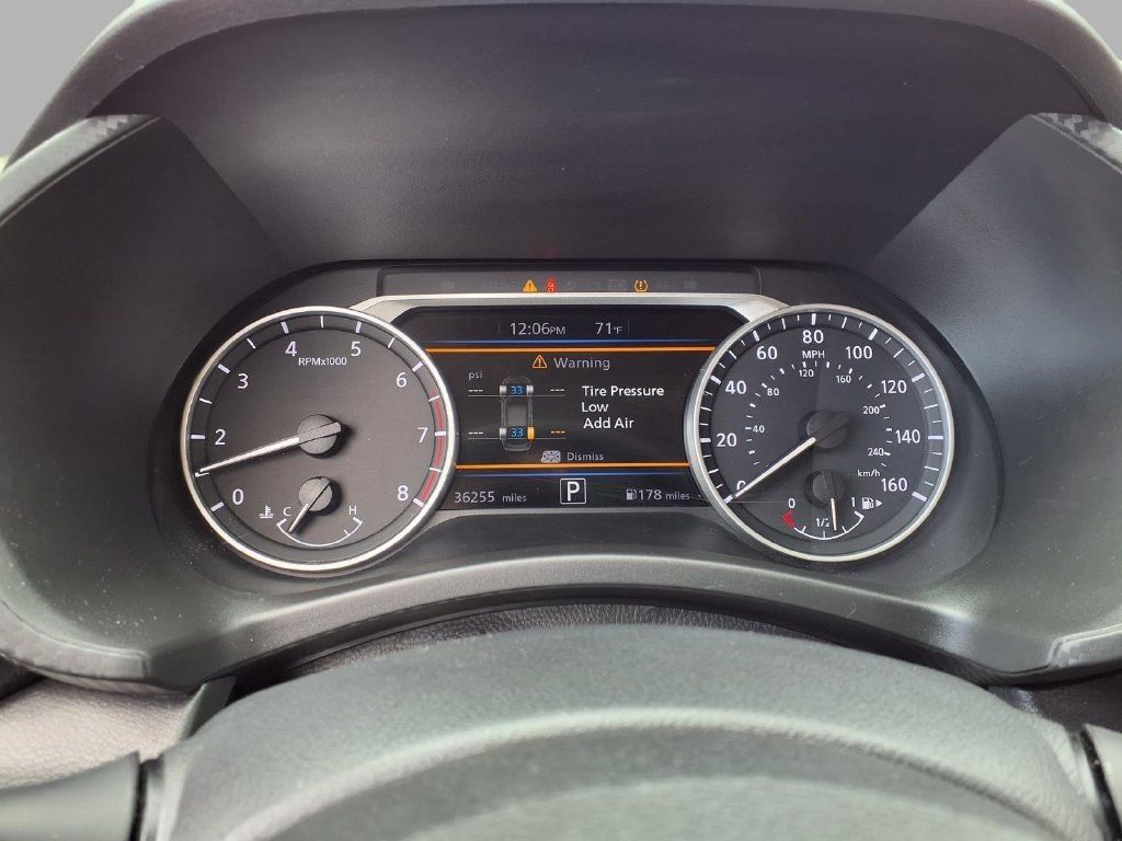 Used 2025 Nissan Sentra SR FWD image 17