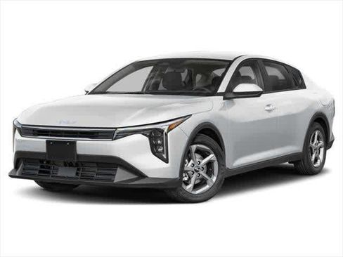 Used 2025 Kia K4 FWD image 1