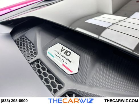Used 2023 Lamborghini Huracan EVO image 31