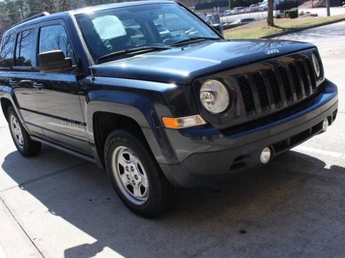 Used 2015 Jeep Patriot Sport w/ Power Value Group image 10