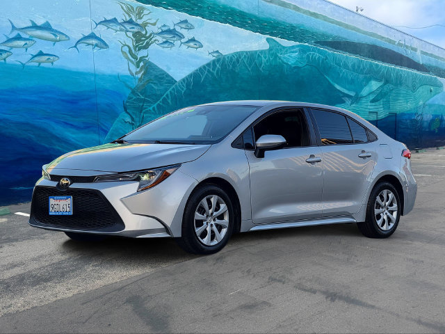 Used 2021 Toyota Corolla LE FWD image 3