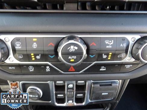 Used 2024 Jeep Wrangler Sahara image 24