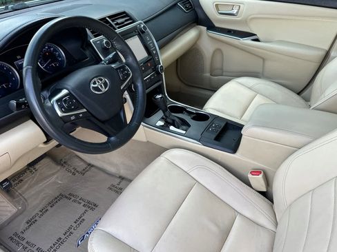 Used 2017 Toyota Camry XLE image 11