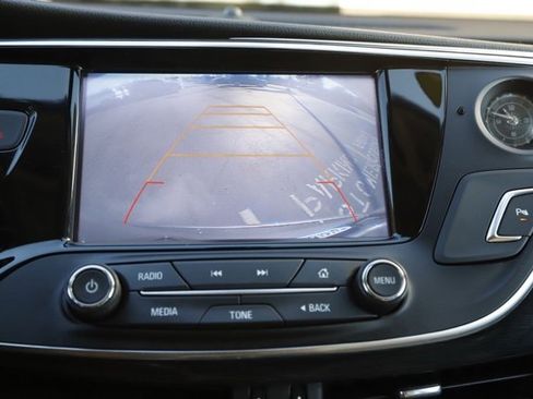 Used 2018 Buick Envision Essence image 27