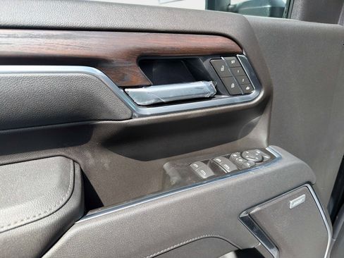 New 2026 GMC Sierra 2500 SLT w/ SLT Premium Package image 18