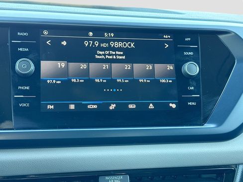 Used 2023 Volkswagen Taos SE w/ Panoramic Sunroof Package image 30