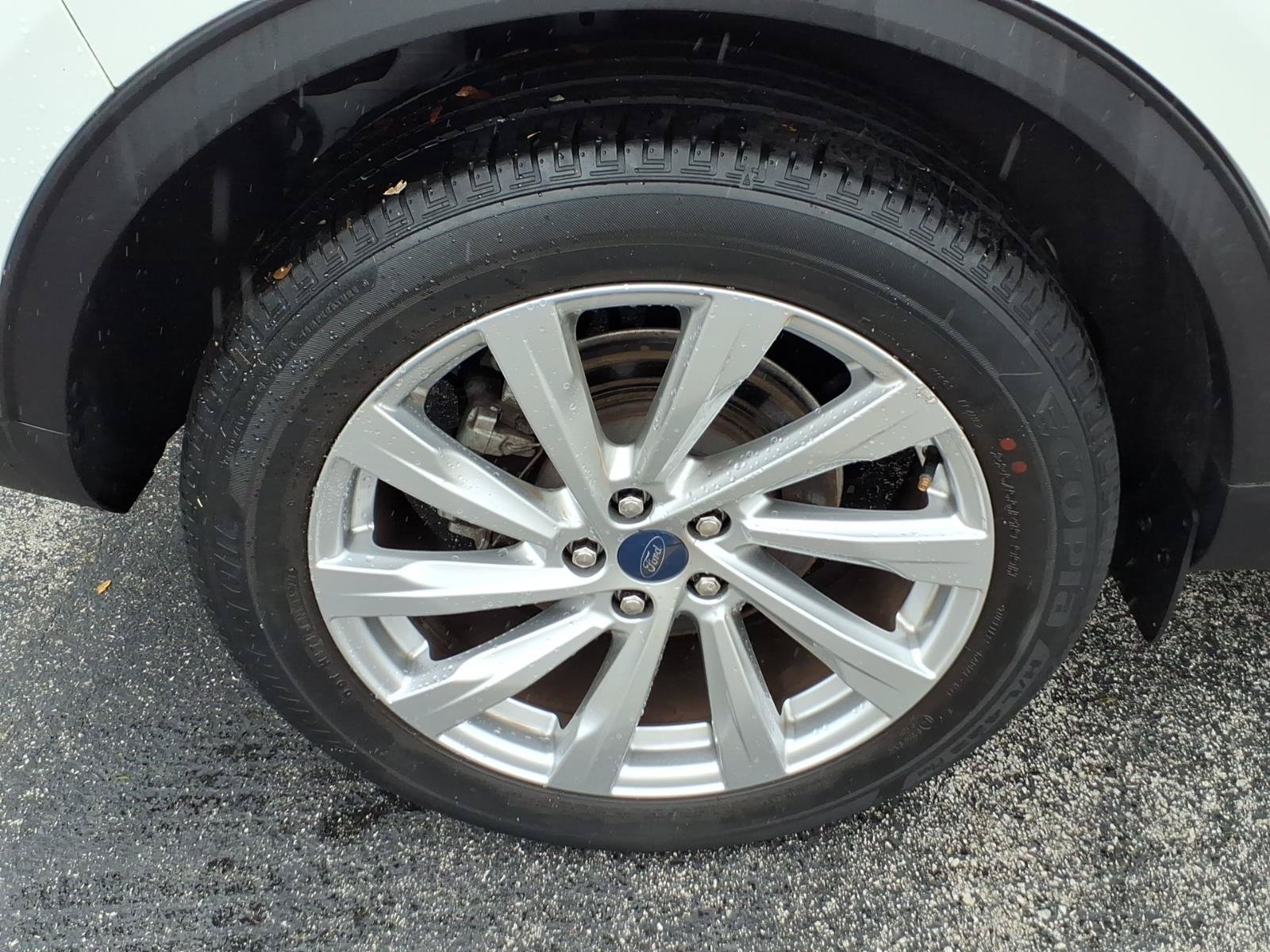 Certified 2022 Ford Escape Titanium w/ Titanium Elite Package AWD/4WD image 10