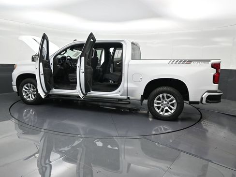Used 2024 Chevrolet Silverado 1500 RST image 34