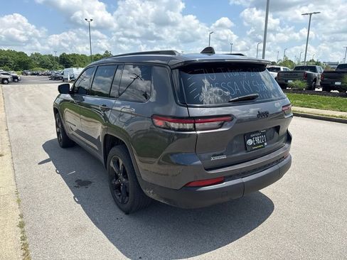 Used 2023 Jeep Grand Cherokee L Laredo AWD/4WD image 4
