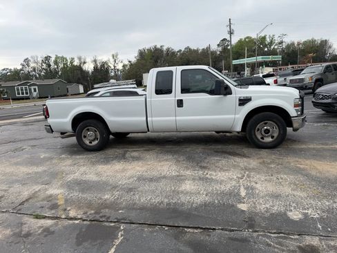Used 2010 Ford F250 Lariat image 4