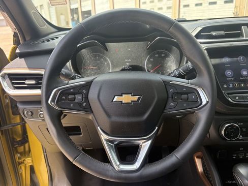 Used 2023 Chevrolet TrailBlazer ACTIV w/ Sun and Liftgate Package FWD image 15