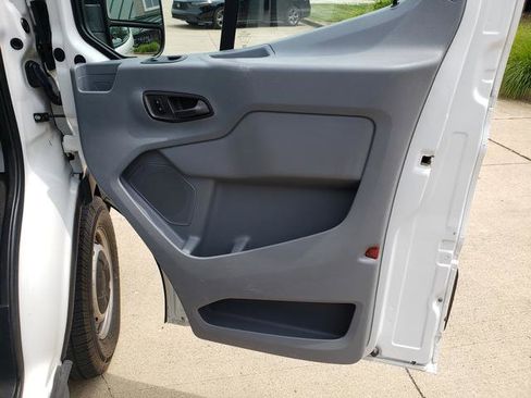 Used 2015 Ford Transit 350 T-350 148 Low Rf 9500 GVWR Sw image 17