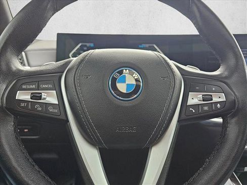 Used 2024 BMW X5 xDrive50e image 21