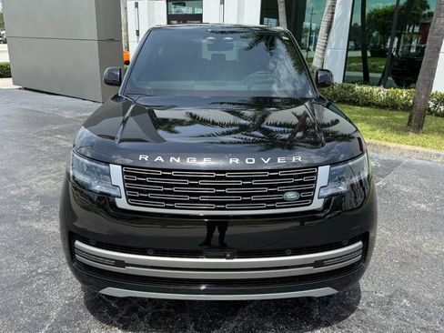 Used 2025 Land Rover Range Rover Long Wheelbase SE AWD/4WD image 7