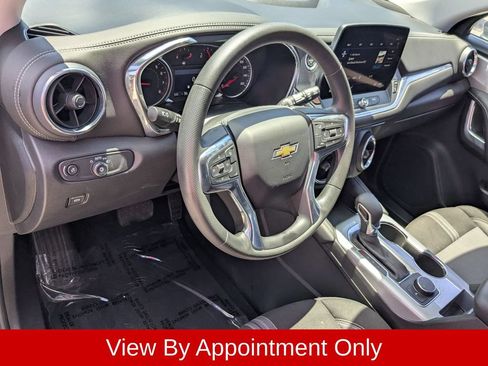 Used 2025 Chevrolet Blazer LT FWD image 15