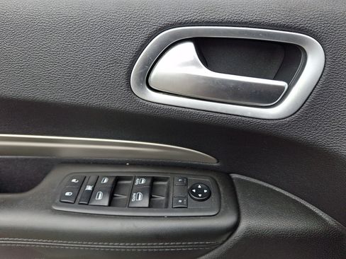 Used 2019 Dodge Durango SXT AWD/4WD image 15