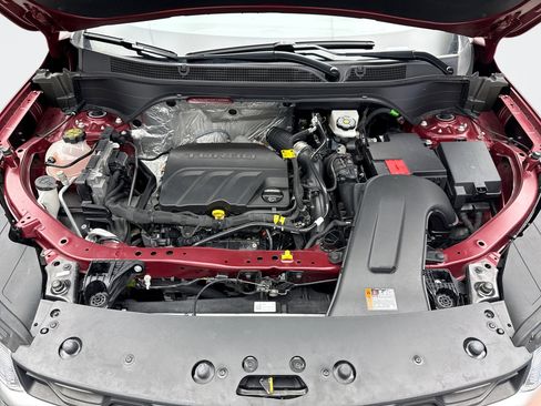Used 2025 Chevrolet Trax LT FWD image 26