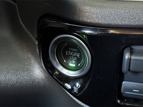 Used 2025 Chevrolet Silverado 1500 LT image 22