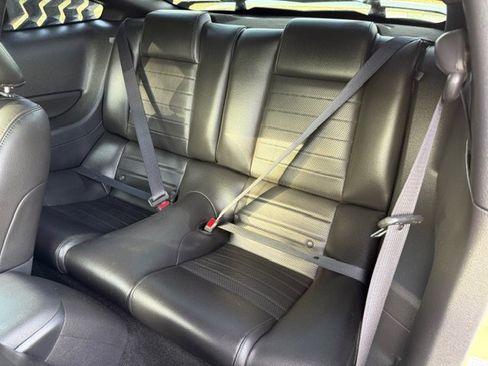 Used 2006 Ford Mustang GT Premium image 17