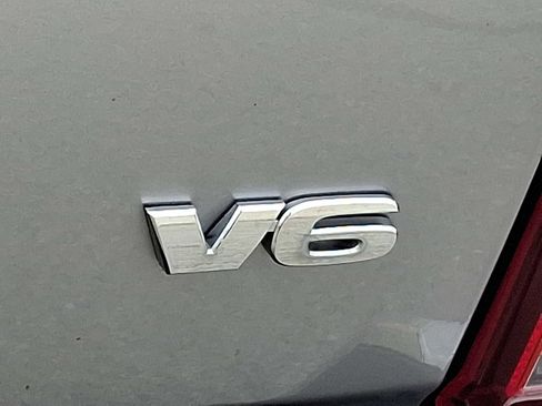 Certified 2018 Toyota Tacoma SR5 image 33