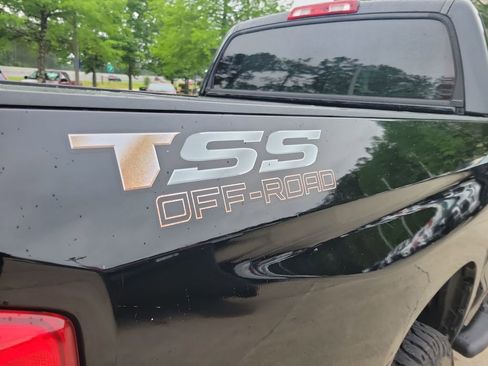 Used 2020 Toyota Tundra SR5 w/ SR5 Leather Package RWD image 5