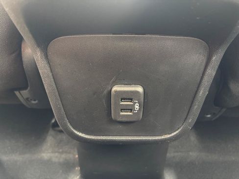 Used 2023 Chevrolet Equinox LS FWD image 25