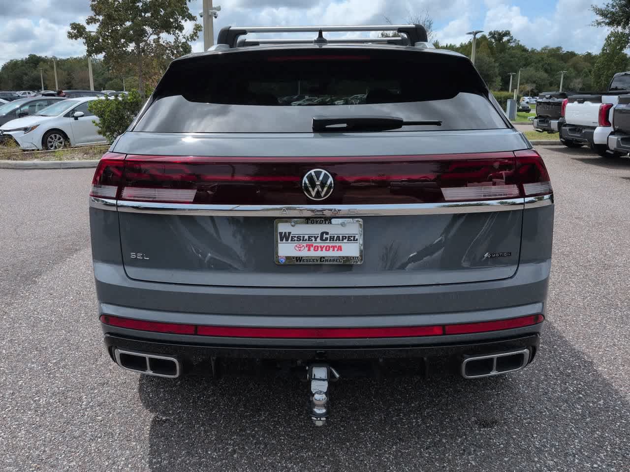 Used 2024 Volkswagen Atlas Cross Sport SEL Premium R-Line AWD/4WD image 5