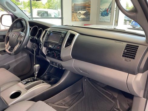 Used 2013 Toyota Tacoma 4x4 Double Cab w/ TRD Sport Pkg image 18