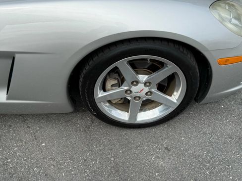 Used 2005 Chevrolet Corvette Coupe w/ Preferred Equipment Group image 32