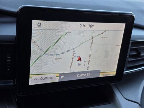 Used 2021 Ford Explorer XLT w/ Equipment Group 202A image 2