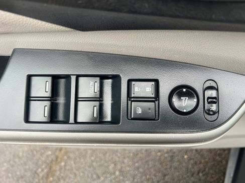 Used 2012 Honda CR-V EX-L image 19