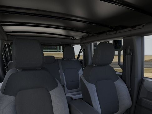 New 2025 Ford Bronco 4-Door image 12