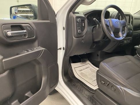 Used 2024 Chevrolet Silverado 1500 Custom Trail Boss AWD/4WD image 19