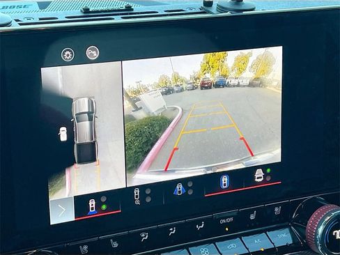 Used 2023 GMC Canyon AT4X image 13