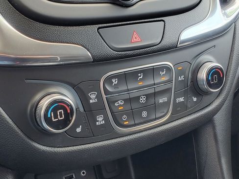 Used 2019 Chevrolet Equinox LT w/ Driver Convenience Package FWD image 18