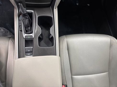 Used 2019 Honda Accord LX image 33