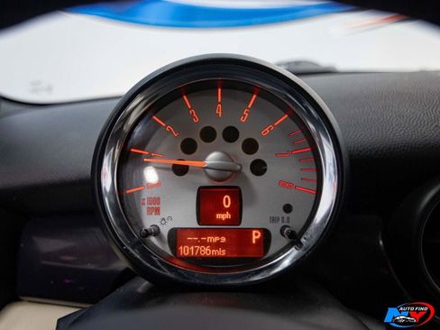 Used 2011 MINI Cooper Hardtop image 10