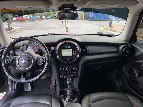 Used 2018 MINI Cooper 2-Door Hardtop image 20