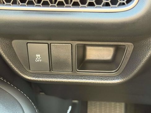 Certified 2026 Honda HR-V EX-L image 20