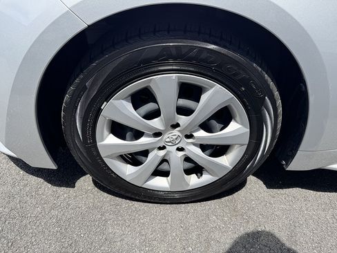 Used 2023 Toyota Corolla LE w/ Carpet Mat Package (TMS) FWD image 18