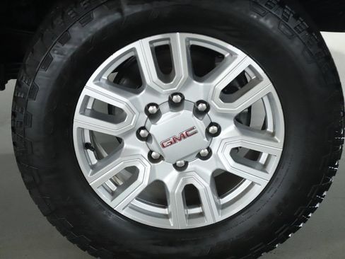 Used 2024 GMC Sierra 3500 SLT w/ SLT Premium Package AWD/4WD image 43