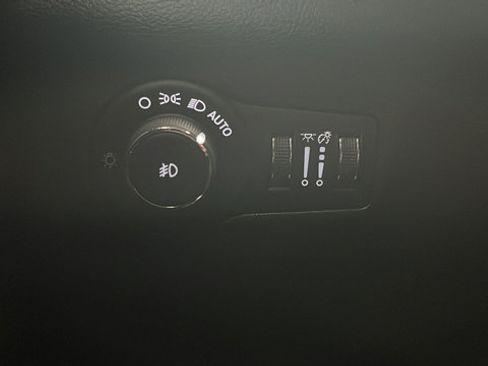 Used 2025 Jeep Compass Latitude w/ Altitude Special Edition AWD/4WD image 30