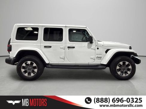 Used 2021 Jeep Wrangler Unlimited Sahara w/ Uconnect 4C Nav & Sound Group AWD/4WD image 3