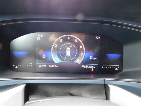 Used 2024 Volkswagen Taos SE image 11